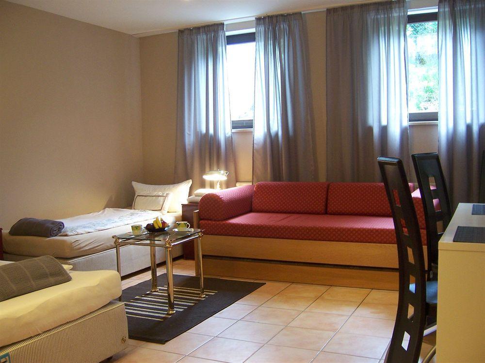 Garden House & East Park-Apartments Grossdorf  Экстерьер фото